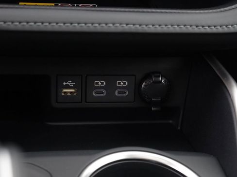 New 2026 Toyota Highlander XLE AWD/4WD image 11
