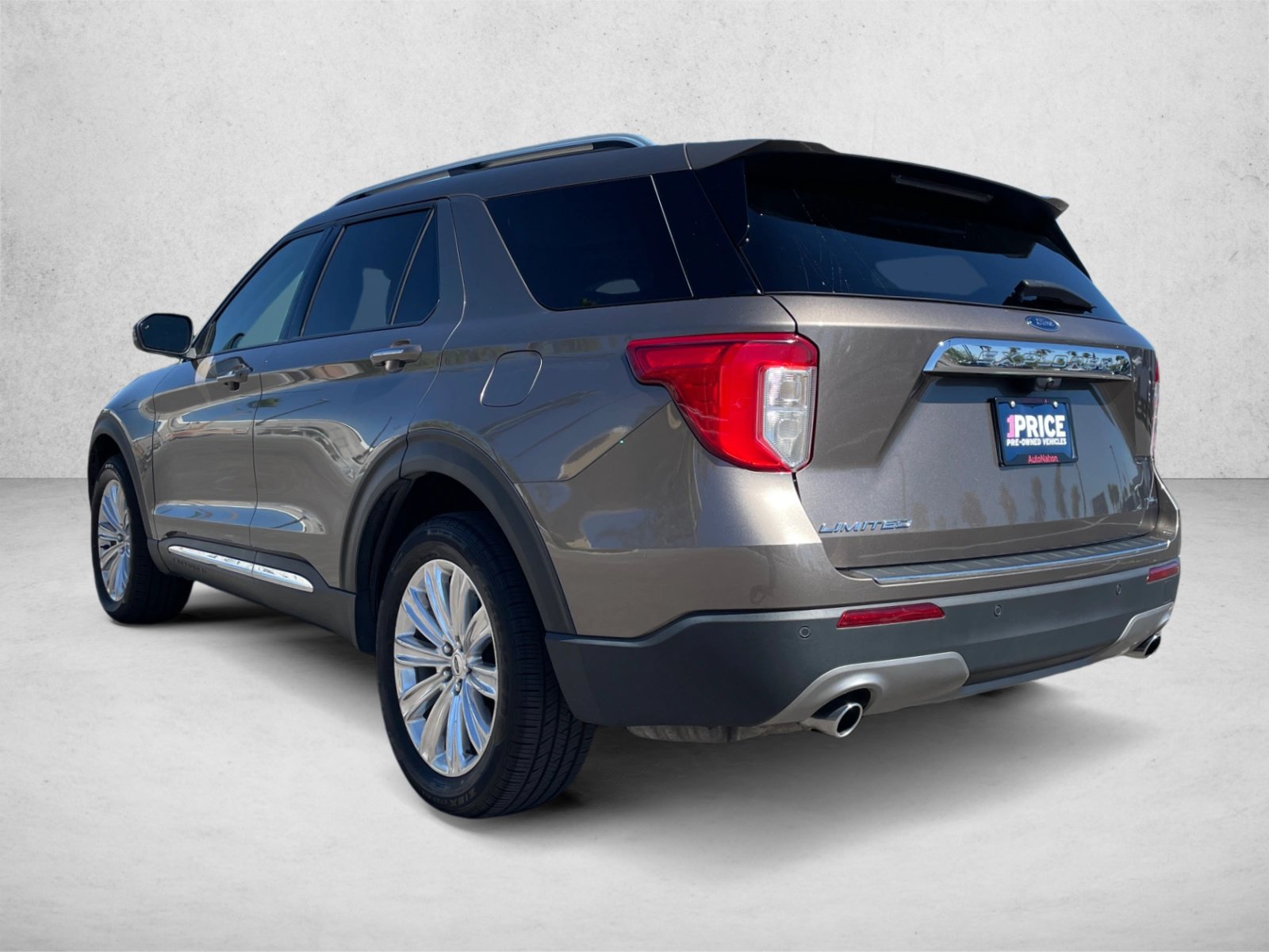 Used 2021 Ford Explorer Limited AWD/4WD image 7