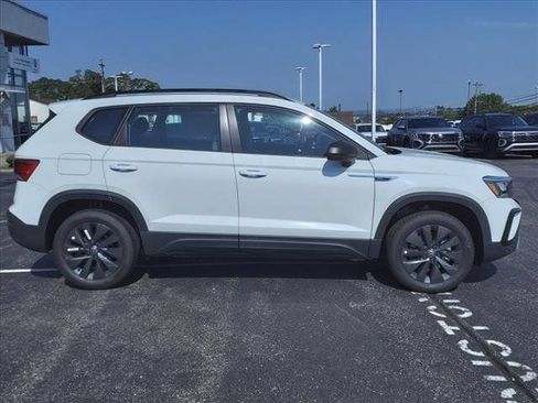 Used 2024 Volkswagen Taos S FWD image 10