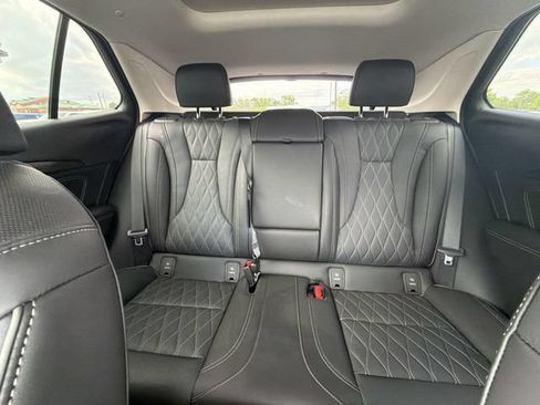 Used 2023 Buick Envision Avenir AWD/4WD image 13