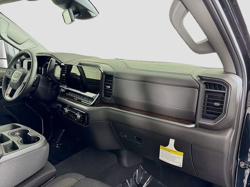 New 2025 GMC Sierra 2500 SLE w/ SLE Value Package; image 28