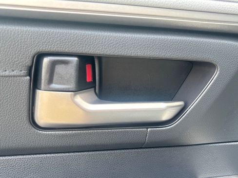 New 2026 Toyota Tundra Limited AWD/4WD image 9