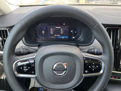 Used 2023 Volvo S90 B6 Plus AWD/4WD image 11