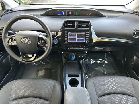 Used 2020 Toyota Prius LE image 15
