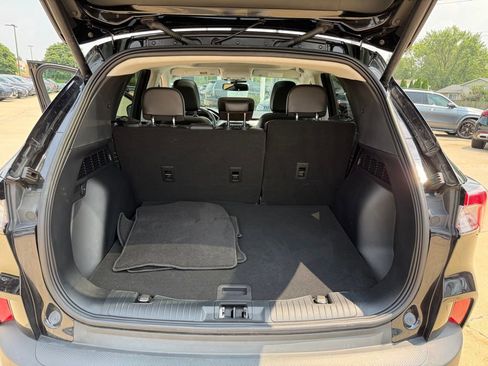 Used 2022 Ford Escape Titanium image 19