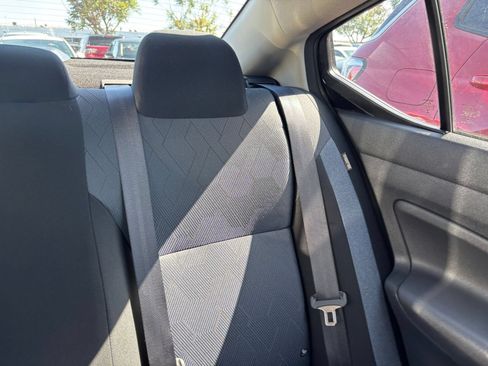 Used 2025 Nissan Versa SV FWD image 37