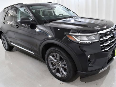 New 2025 Ford Explorer Active w/ Active Comfort Package image 5