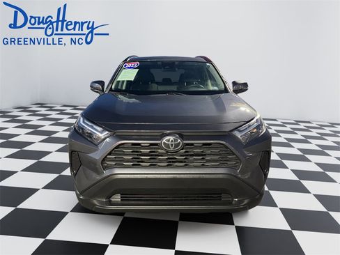 Used 2022 Toyota RAV4 XLE w/ Convenience Package image 8