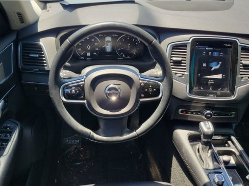 Used 2020 Volvo XC90 T6 Momentum AWD/4WD image 14