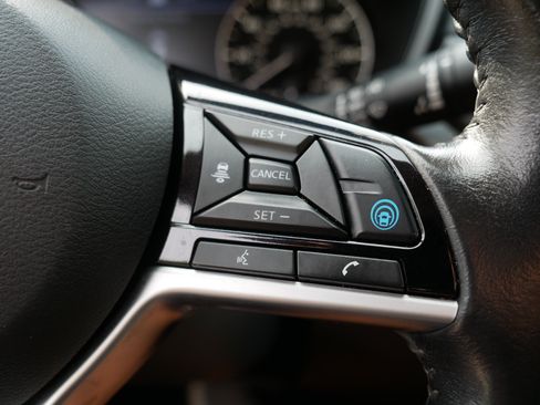 Certified 2023 Nissan Altima 2.5 SV w/ SV Premium Package AWD/4WD image 29