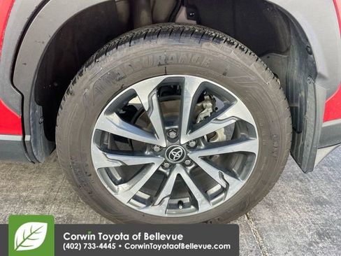 Certified 2022 Toyota Corolla Cross XLE image 24