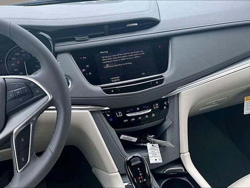 New 2026 Cadillac XT5 Premium Luxury w/ Driver Assist Package FWD image 7