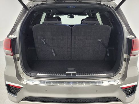 Used 2019 Kia Sorento SX image 29