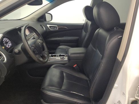 Used 2015 Nissan Pathfinder SL w/ SL Tech Package image 17
