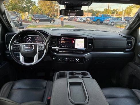 Used 2025 GMC Sierra 1500 SLT AWD/4WD image 13