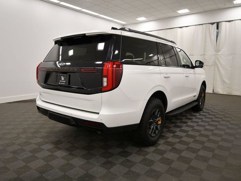 Used 2025 Ford Expedition Tremor AWD/4WD image 8