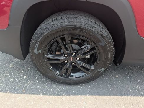 Used 2024 GMC Terrain AT4 AWD/4WD image 9