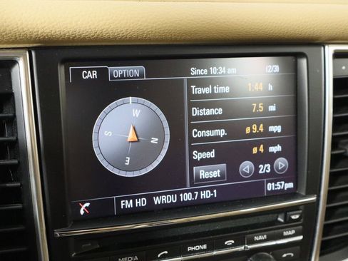 Used 2016 Porsche Panamera S image 35