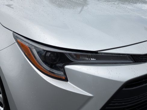 Used 2023 Toyota Corolla LE FWD image 10