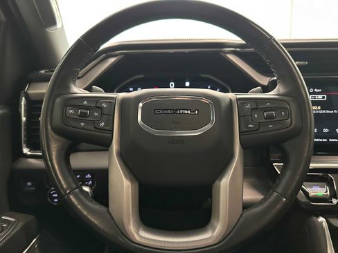 Used 2022 GMC Sierra 1500 Denali AWD/4WD image 11