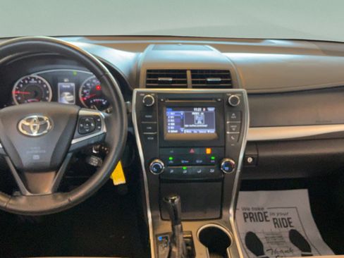 Used 2017 Toyota Camry SE FWD image 22