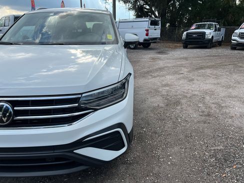 Used 2024 Volkswagen Tiguan SE image 10
