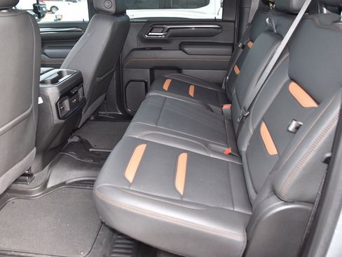 Used 2024 GMC Sierra 2500 AT4 w/ AT4 Premium Plus Package image 10