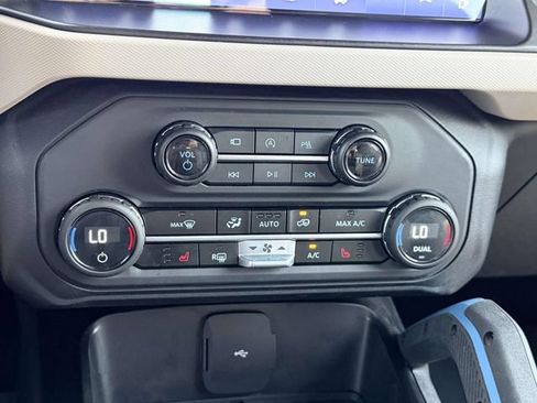 Used 2023 Ford Bronco Wildtrak AWD/4WD image 21