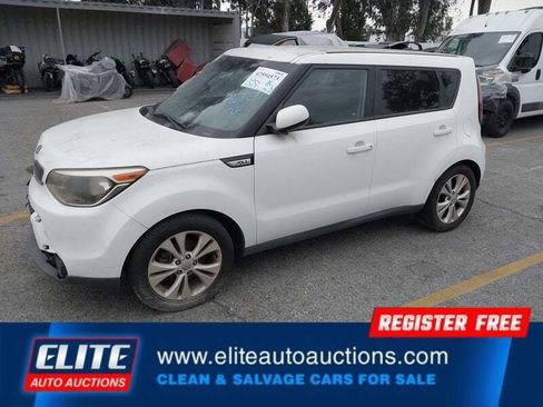 Used 2015 Kia Soul + w/ Audio Package image 3