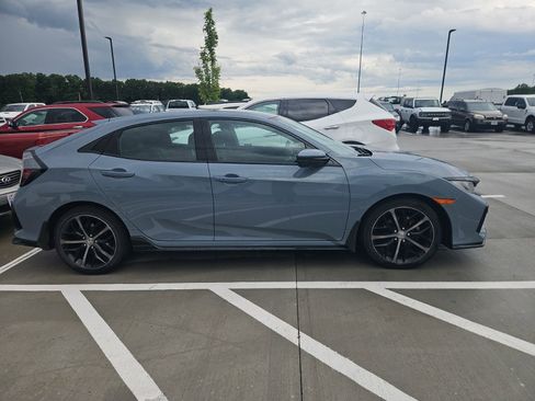 Used 2021 Honda Civic Sport image 1