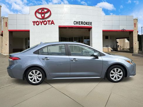 Used 2026 Toyota Corolla LE FWD image 4