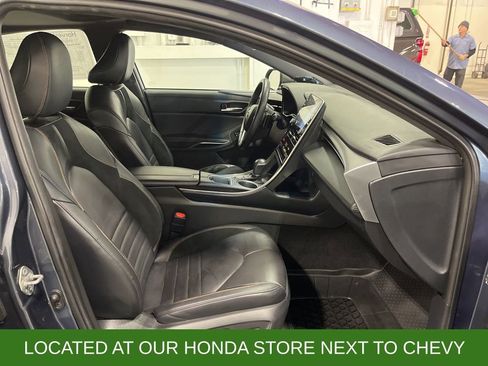 Used 2020 Toyota Avalon XSE image 25