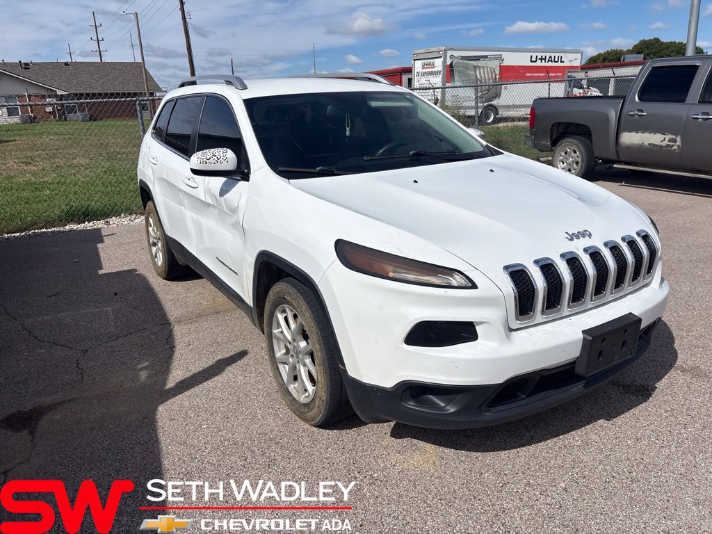 Used 2018 Jeep Cherokee Latitude FWD image 1