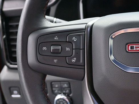 Used 2025 GMC Sierra 2500 AT4X image 18