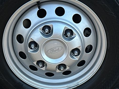 Used 2025 Ford Transit 350 XL image 5