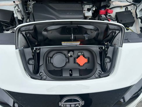 Used 2025 Nissan Leaf S FWD image 49