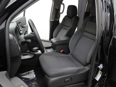Used 2023 Nissan Frontier SV AWD/4WD image 19