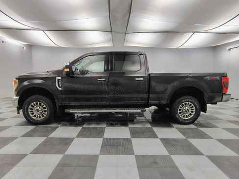 Used 2022 Ford F250 Lariat w/ Chrome Package image 5