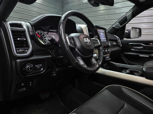 Used 2019 RAM 1500 Laramie w/ Sport Appearance Package AWD/4WD image 13
