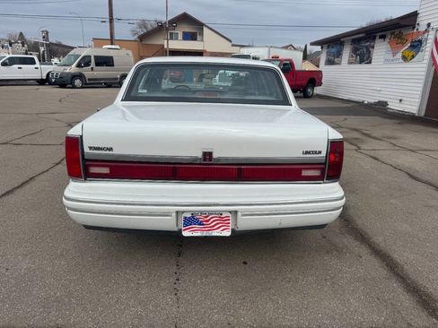 Used 1993 Lincoln Town Car Cartier image 7