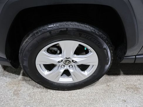 Used 2021 Toyota RAV4 LE w/ Carpet Mat Package (TMS) image 10