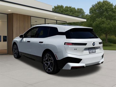 Used 2025 BMW iX xDrive50 w/ Sport Package image 8