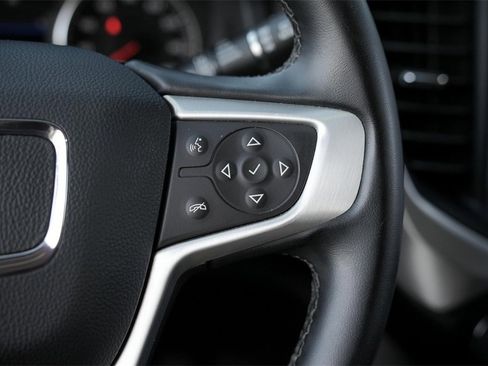 Used 2023 GMC Acadia SLT image 15