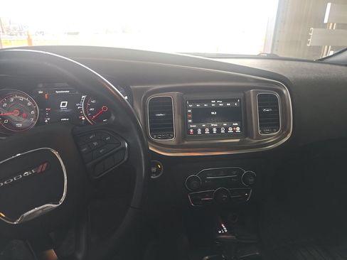 Used 2020 Dodge Charger SXT RWD image 15