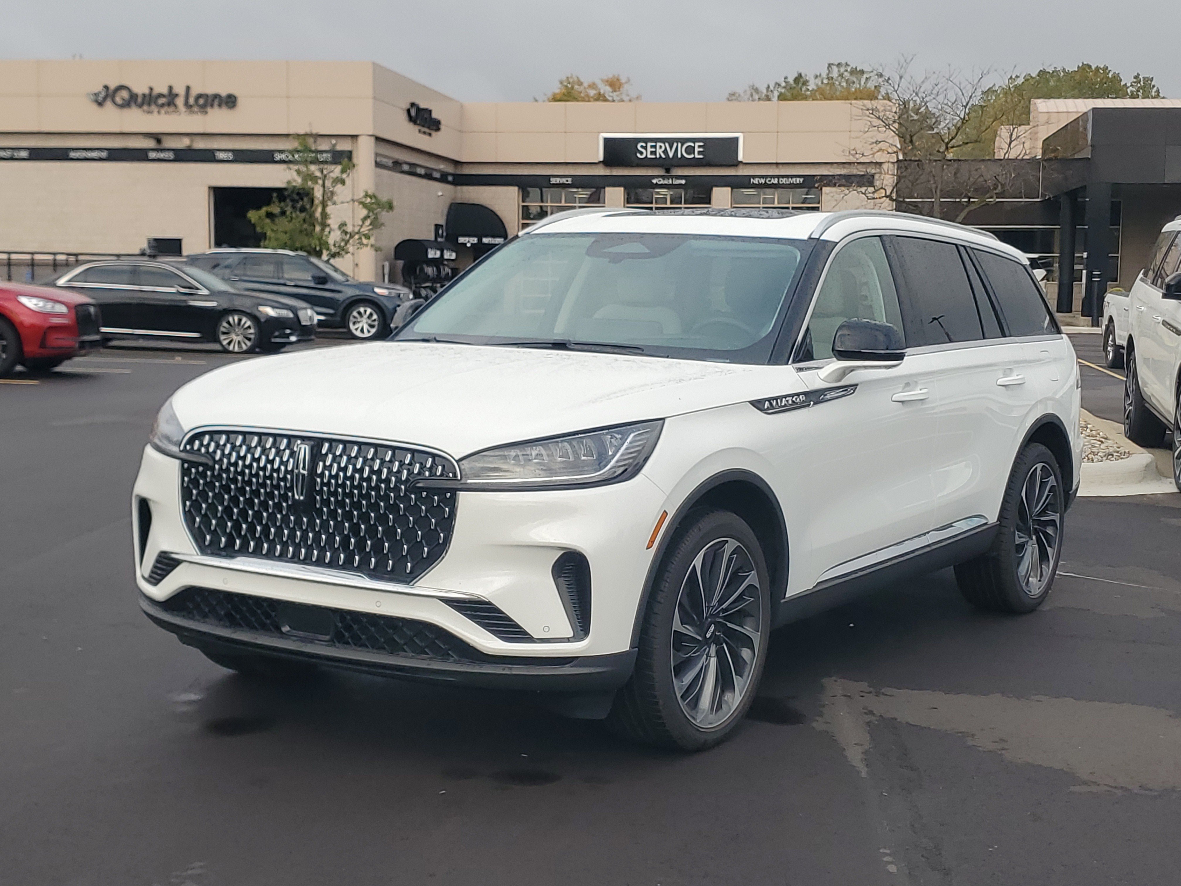 New 2026 Lincoln Aviator Reserve AWD/4WD image 2