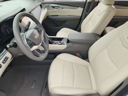 Used 2025 Cadillac XT5 Premium Luxury w/ Technology Package FWD image 10