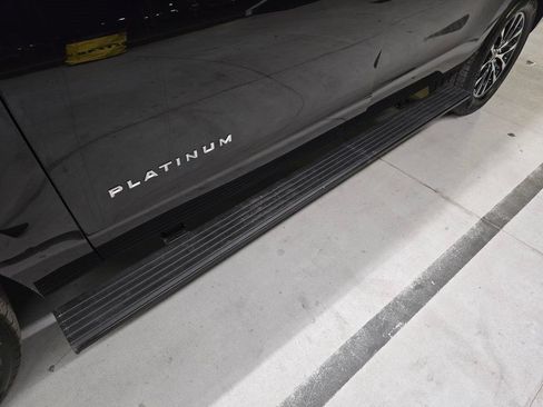 Used 2025 Ford Expedition Max Platinum AWD/4WD image 14