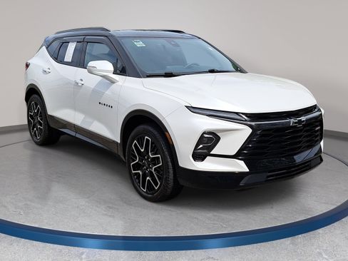Used 2023 Chevrolet Blazer RS w/ Enhanced Convenience Package FWD image 3