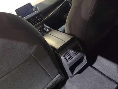 Used 2023 Nissan Rogue S AWD/4WD image 21