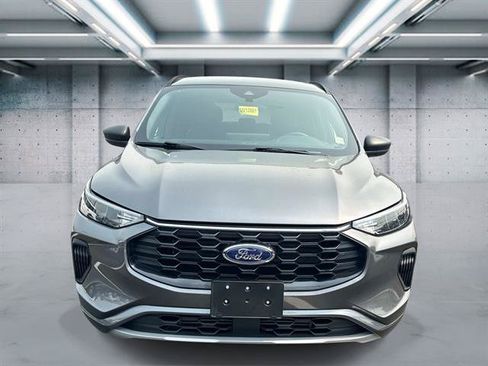 Used 2023 Ford Escape ST-Line w/ Tech Pack #1 AWD/4WD image 2